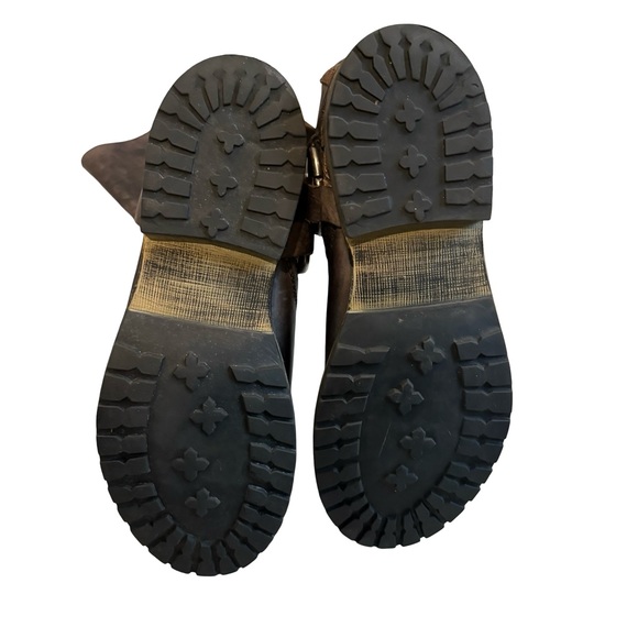 Steve Madden Judgemnt Distressed Black Leather Fleur-De-Lis Riding Boots, Sz 10 - Picture 15 of 16